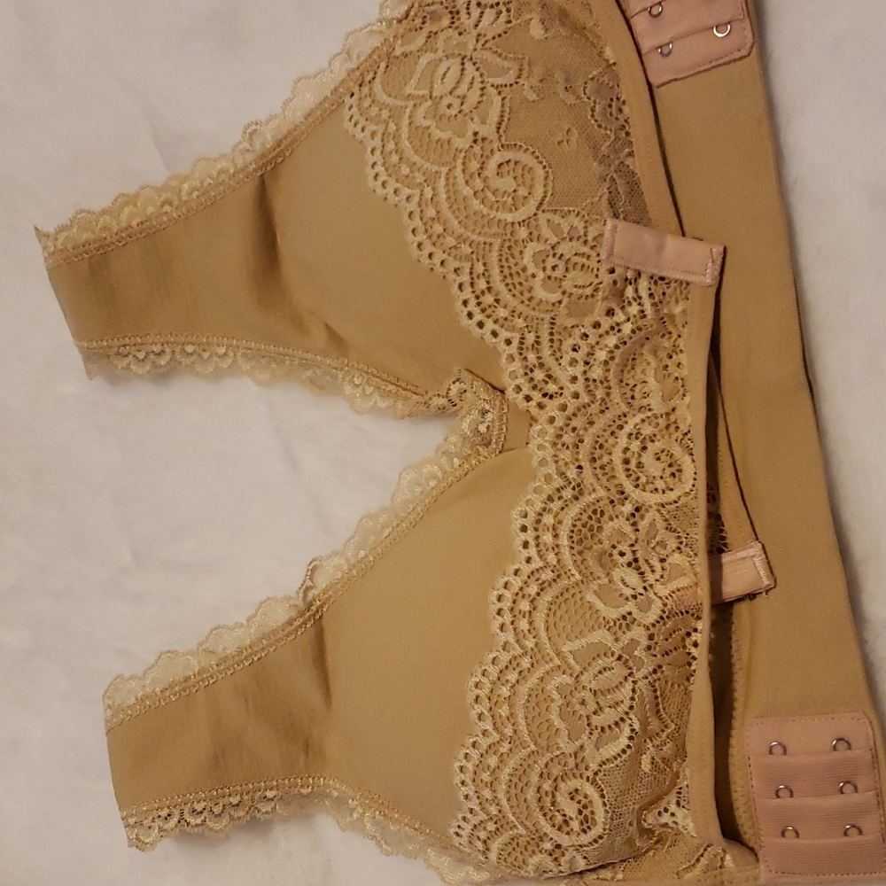 BRAND NEW wrap bras, L, set of 2